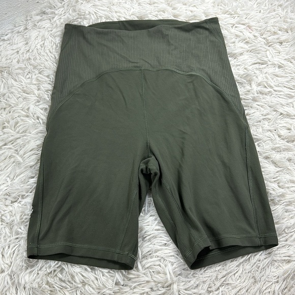 Lululemon Blissful Bend Super High-Rise Short 8" Army Green - Picture 1 of 5